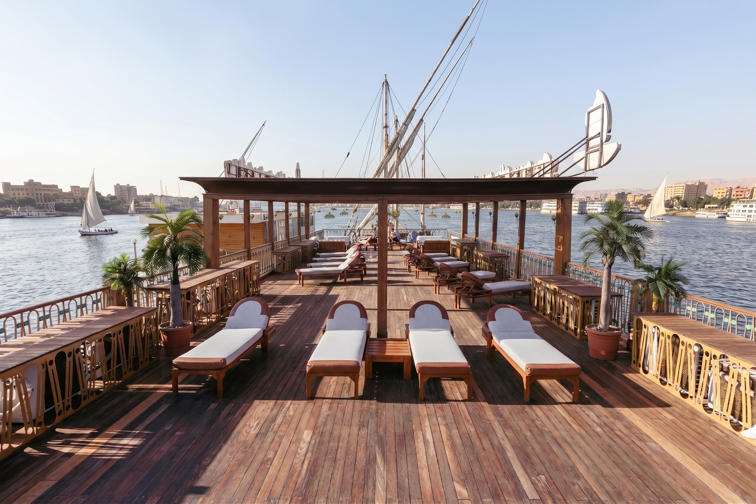 Panoramic Sundeck